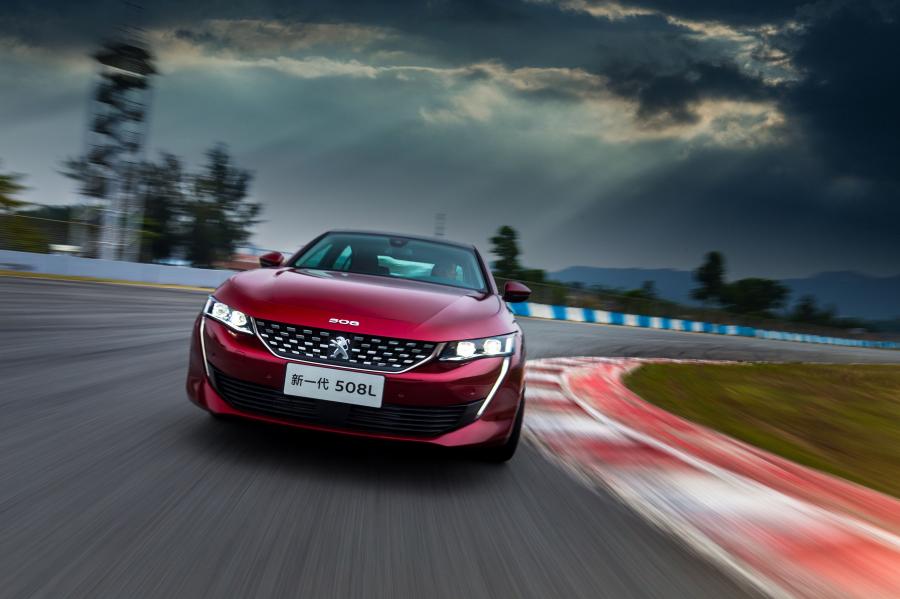  Peugeot 508L GT 2018 года  (CN) (фото 22 из 40)